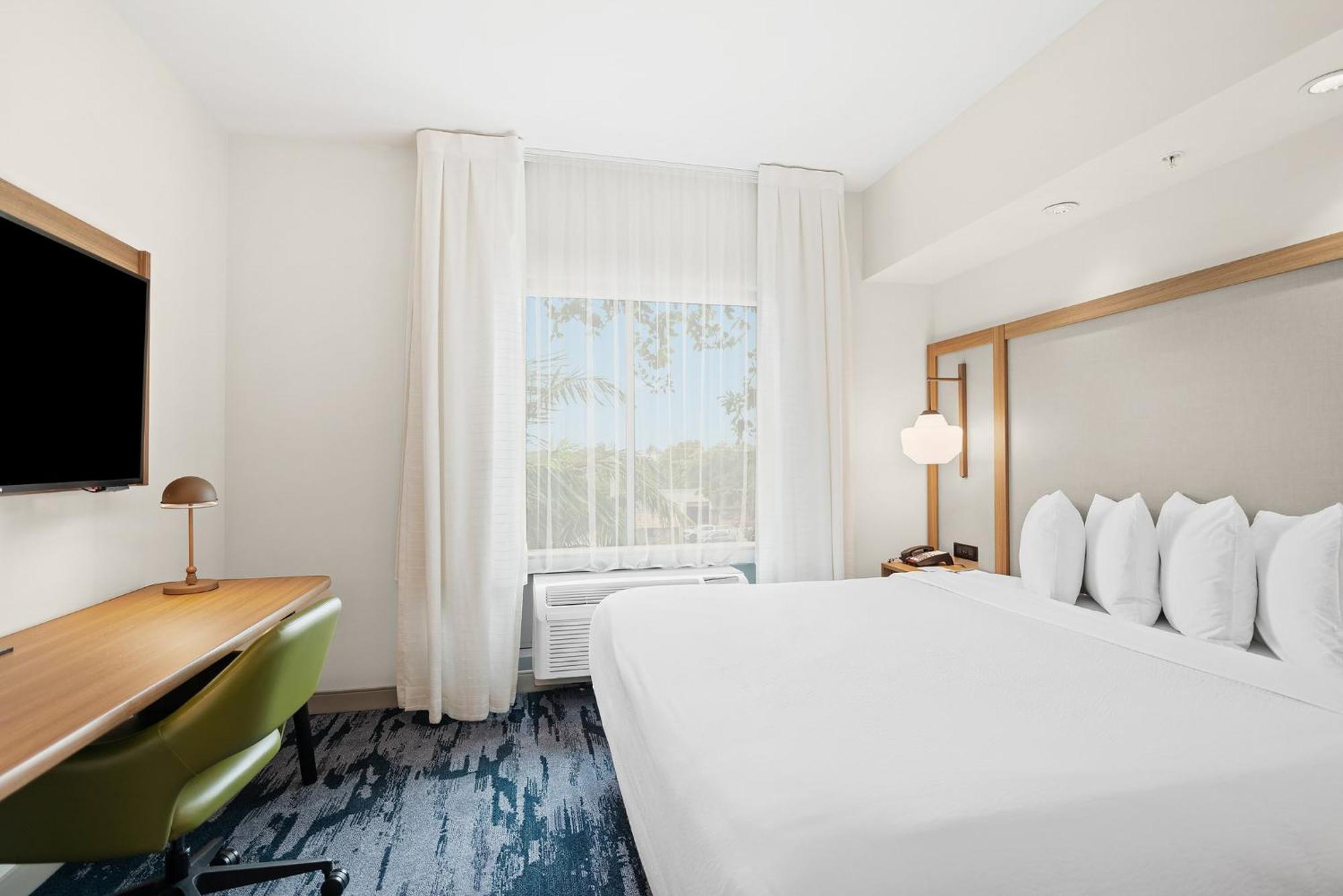 Fairfield Inn & Suites Fort Lauderdale Airport & Cruise Port Dania Beach Exterior photo